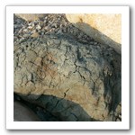 溪流中岩石風化